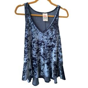 Libby Story Velvet Like Deep Blue Size Small Tank Blouse Top